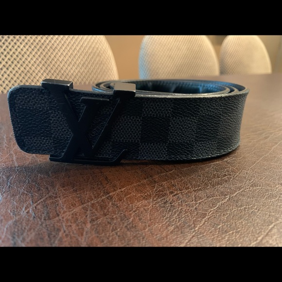 Louis Vuitton Belts - Picture 1 of 3